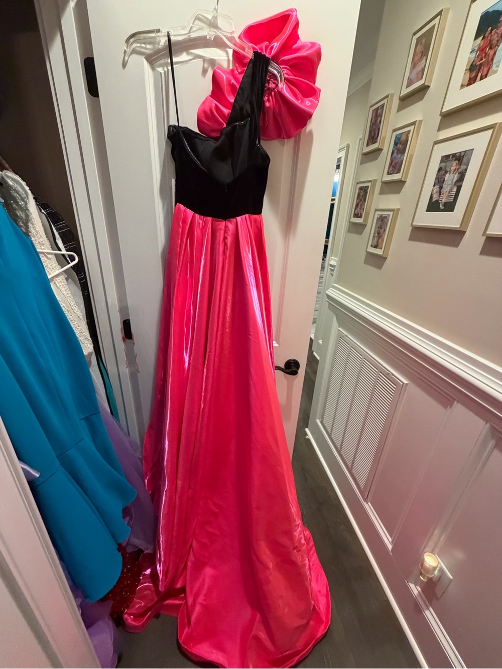 Black and Hot Pink One-Shoulder Evening Gown with Floral Accent - Picture 4 of 4